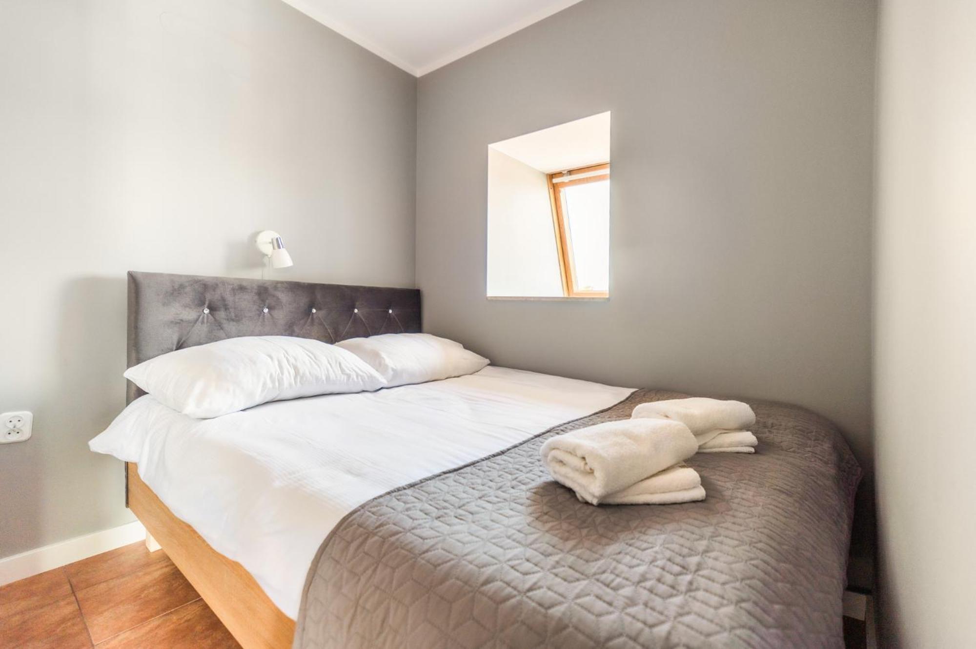 Reveliqa2 - Pokoje Goscinne I Apartamenty ポビエロボ エクステリア 写真